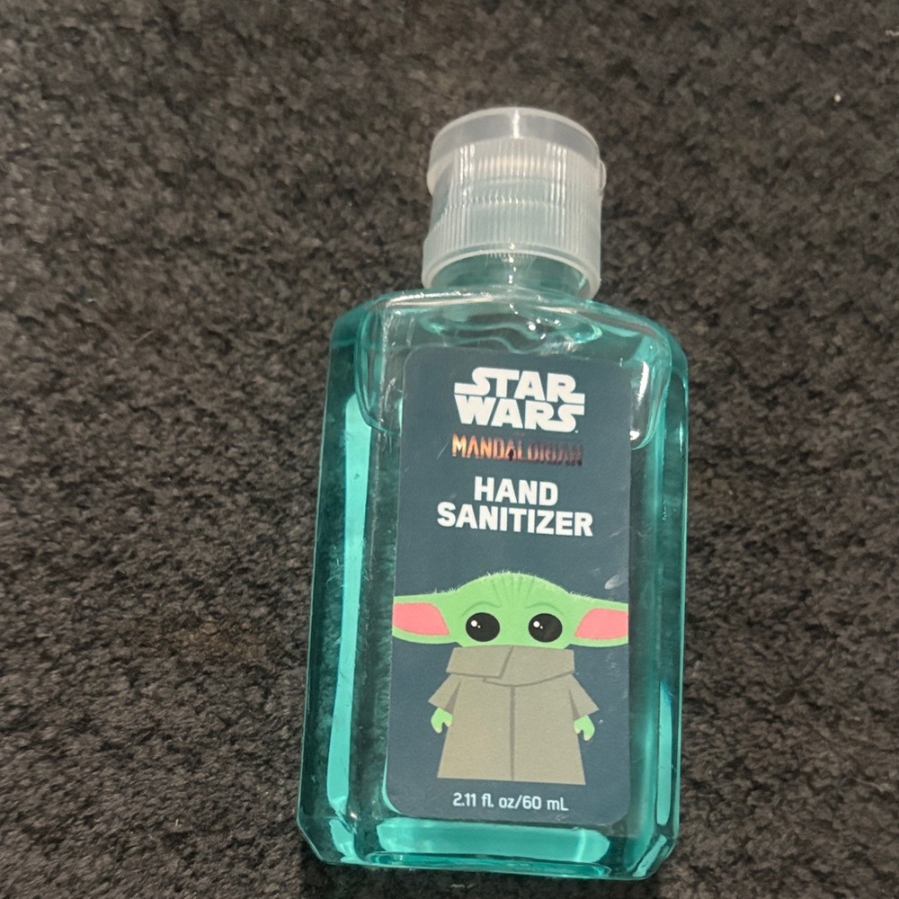 🟢10/$10 - hand sanitizer